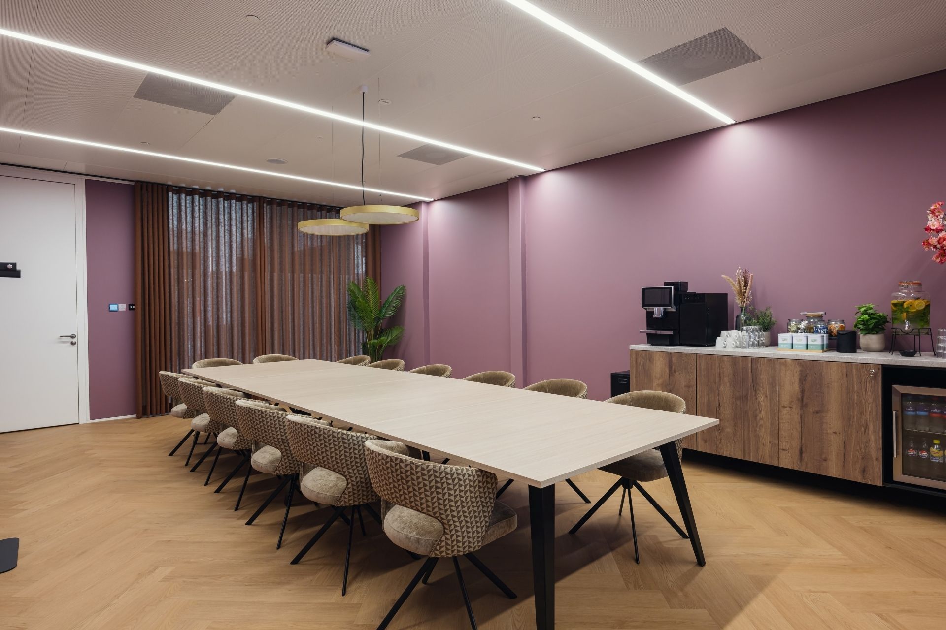 MECC Maastricht - Boardroom 1.8_4
